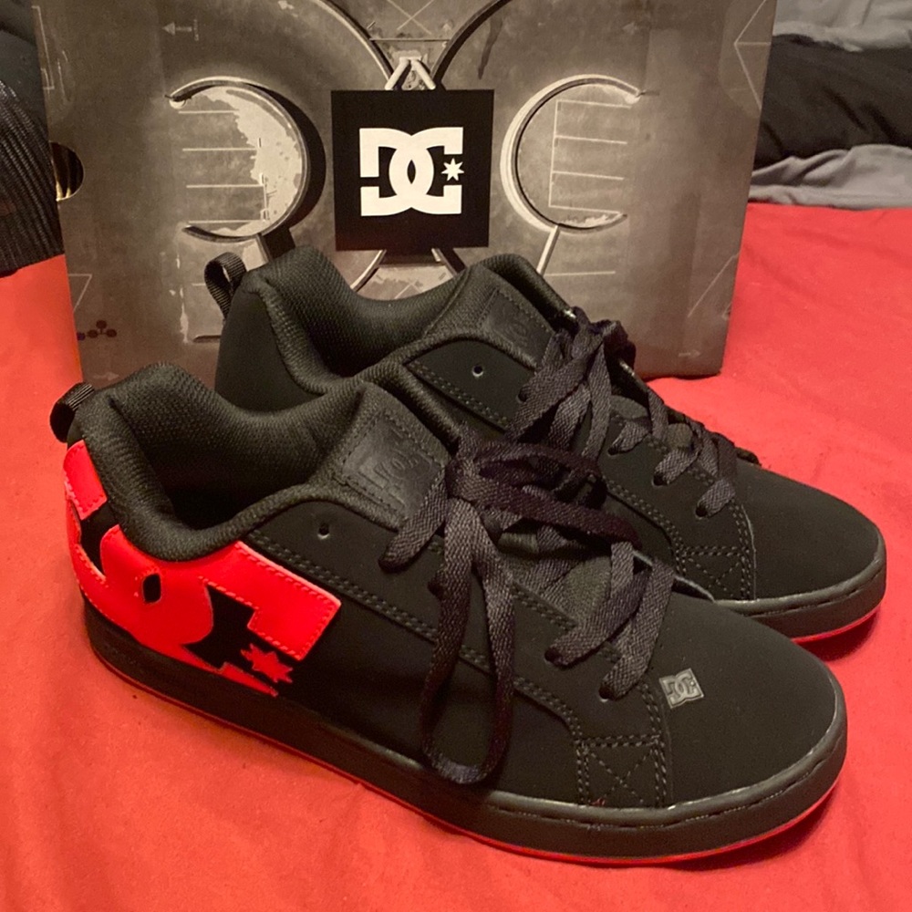 Womens brand New DC shoes